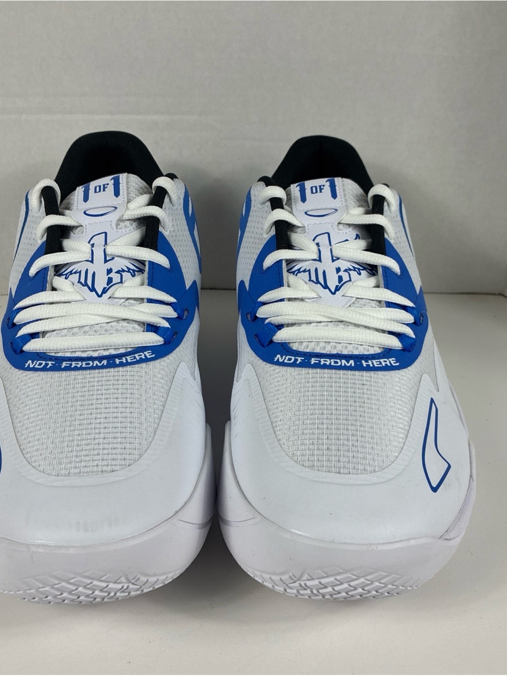 Puma Men's White and Blue Low-Top Sneakers